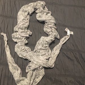 Grey lace scarf